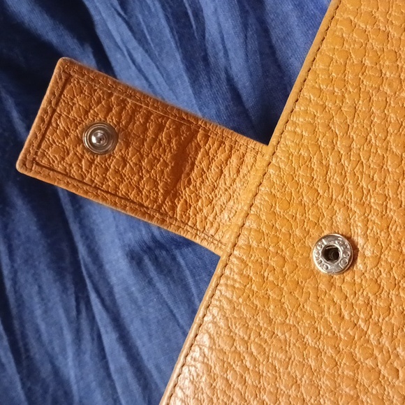 Gucci Mustard GG Vtg Leather Wallet. - Picture 4 of 7
